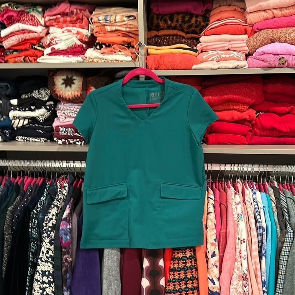 Figs green size XS scrub top